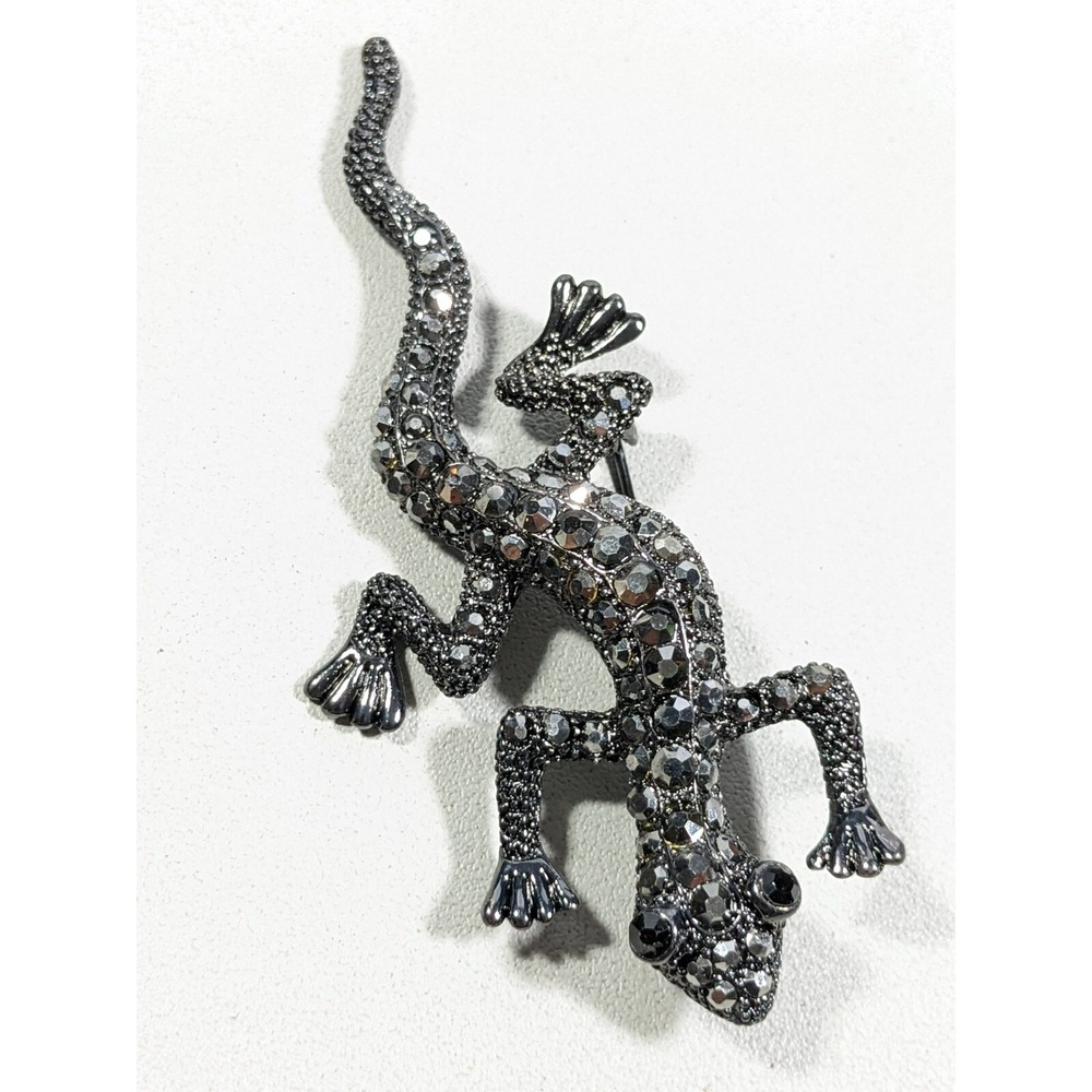 Gunmetal Gray Rhinestone Pave Lizard Gecko Figural Pin Brooch